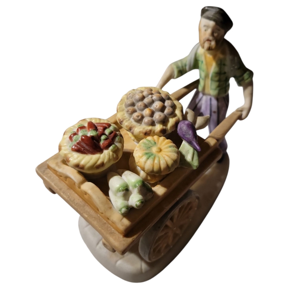Vtg 1945-1952 Ucagco Food Market Cart Man Vendor Porcelain Figurine Statue Japan